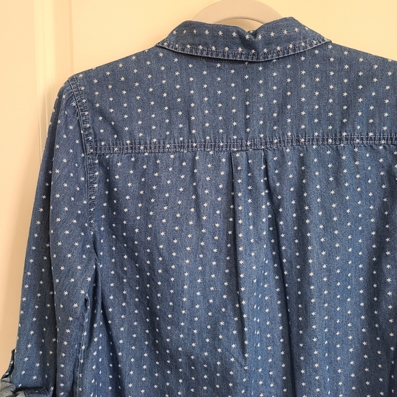 Chico's Star Print Denim Button Up Blouse Long Sleeve Roll Tab Sleeve Me… - Picture 5 of 8